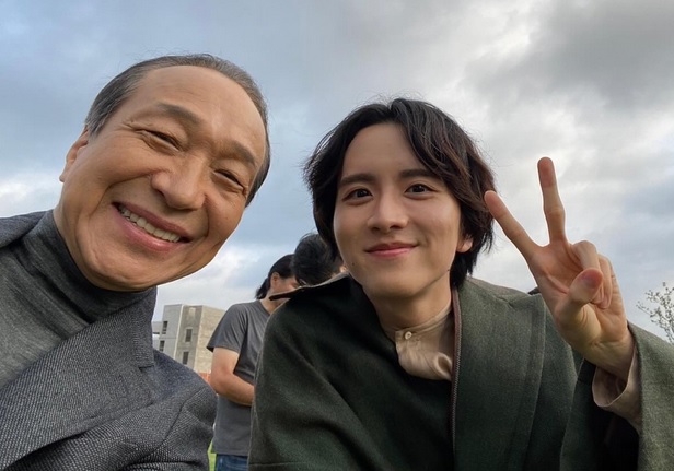 板垣李光人